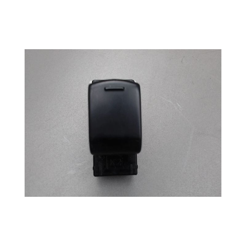 COMMANDE LEVE-GLACE PORTE AVD NISSAN MICRA