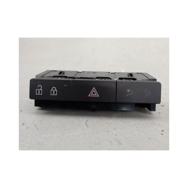 BOUTON DE WARNING OPEL MERIVA