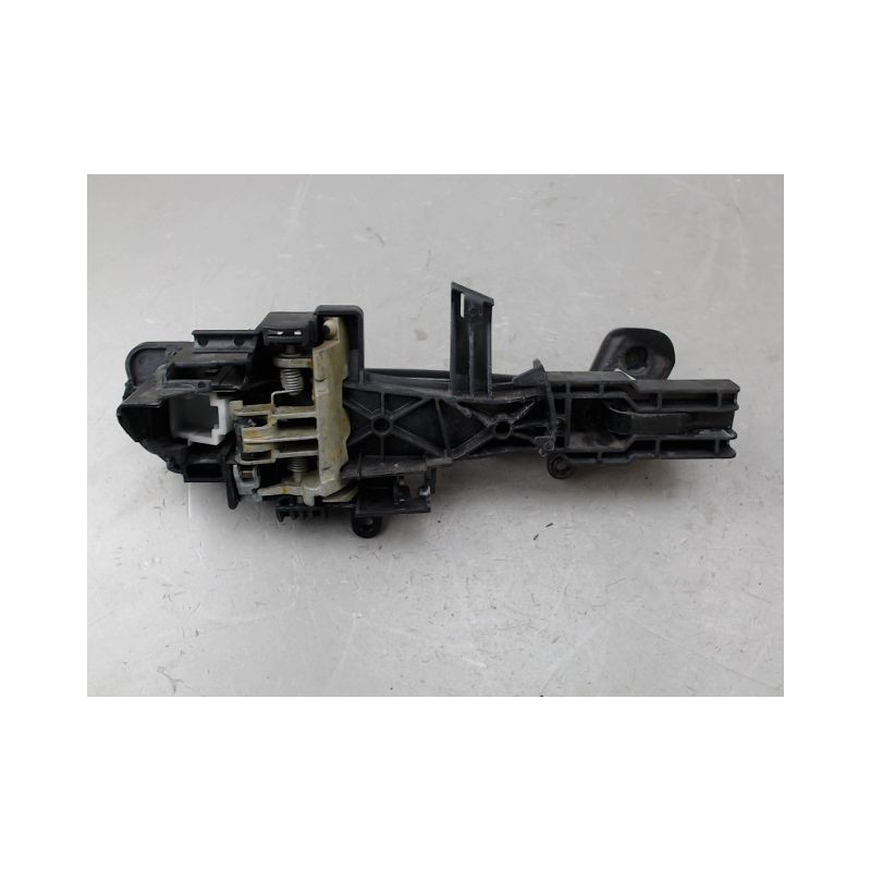 POIGNEE EXTERIEURE PORTE ARRIERE GAUCHE B.M.W. SERIE 1
