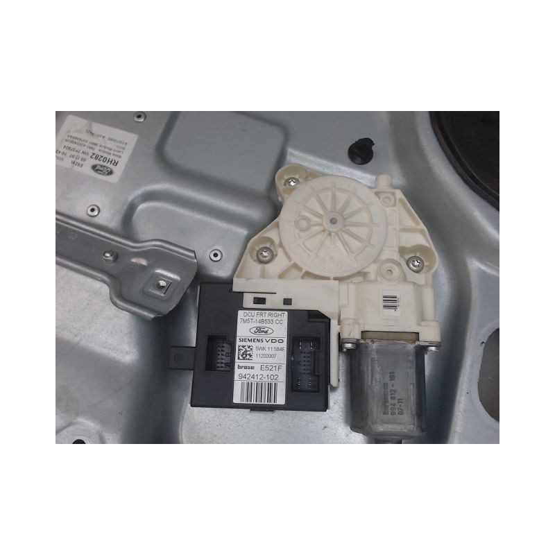 MECANISME LEVE-GLACE AVANT DROIT FORD FOCUS