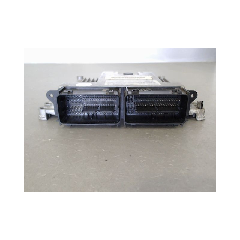 CALCULATEUR MOTEUR FORD C-MAX