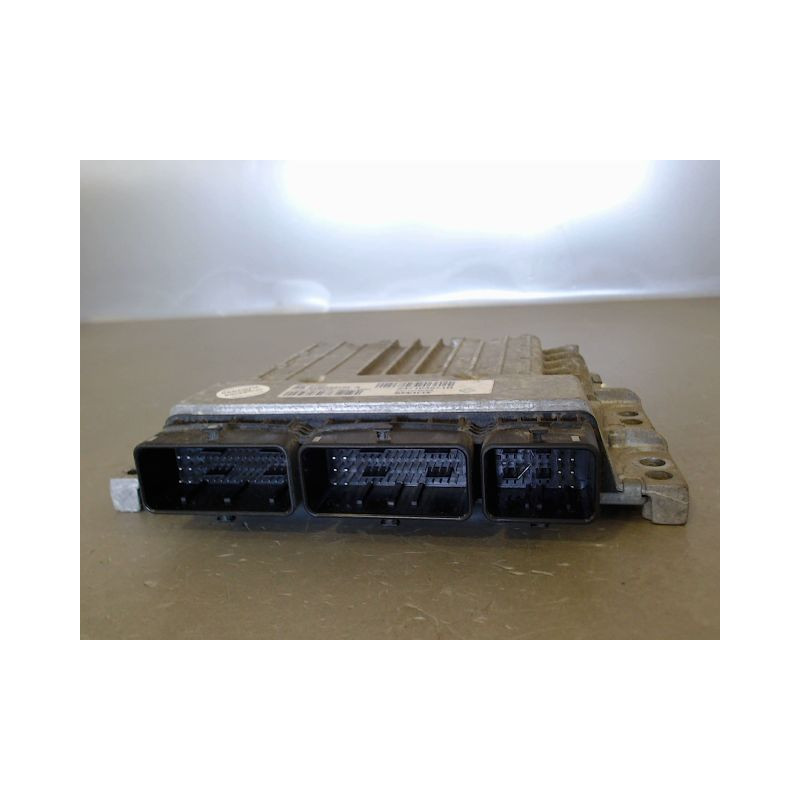 CALCULATEUR MOTEUR RENAULT MEGANE