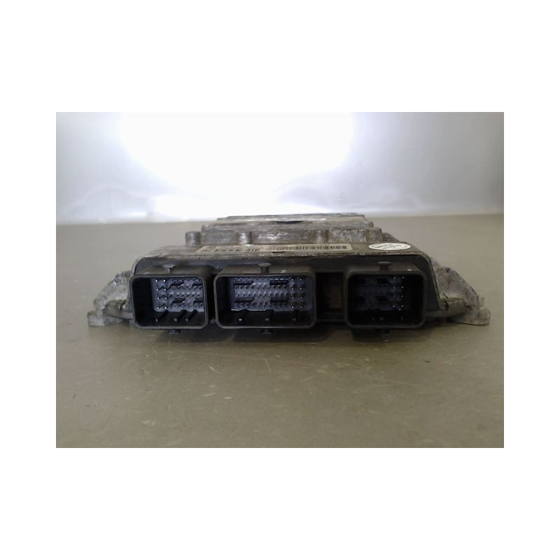 CALCULATEUR MOTEUR CITROEN XSARA