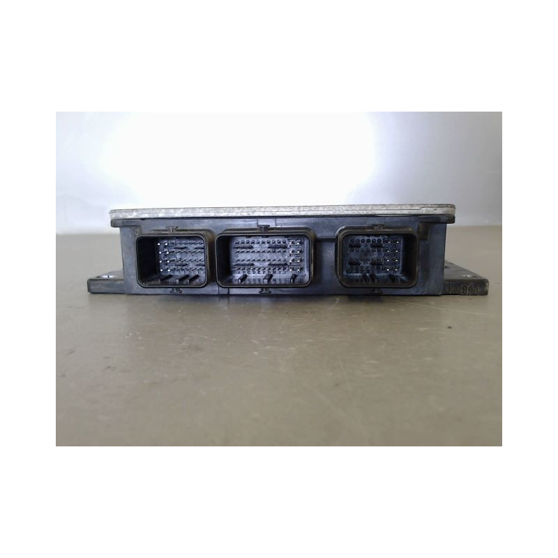 CALCULATEUR MOTEUR RENAULT KANGOO
