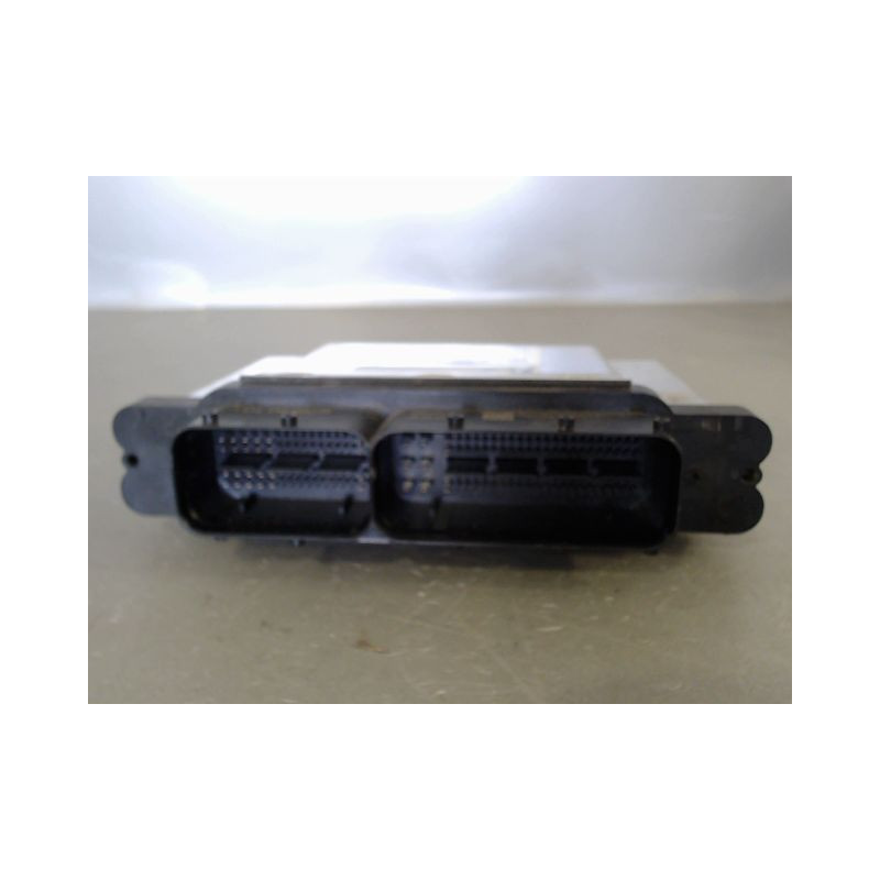 CALCULATEUR MOTEUR VOLKSWAGEN GOLF
