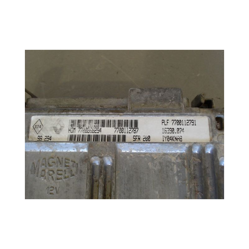 CALCULATEUR MOTEUR RENAULT CLIO