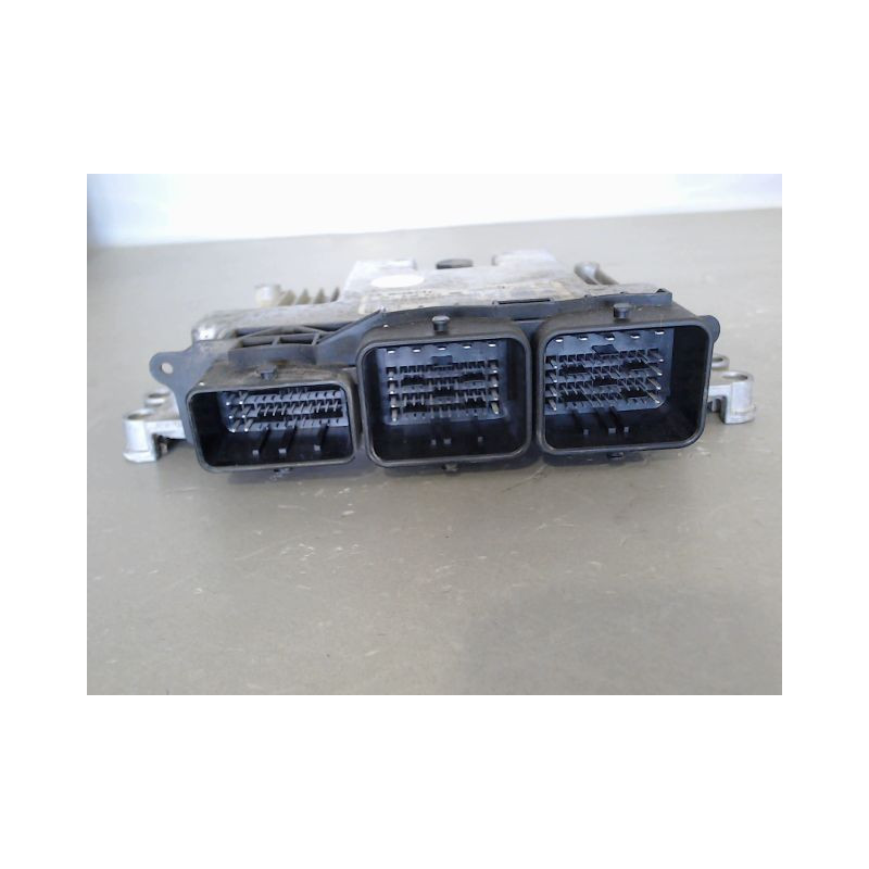 CALCULATEUR MOTEUR PEUGEOT 308