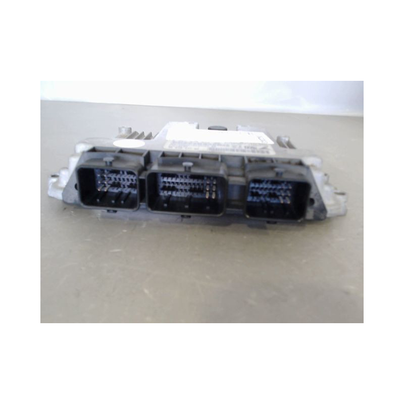 CALCULATEUR MOTEUR PEUGEOT PARTNER