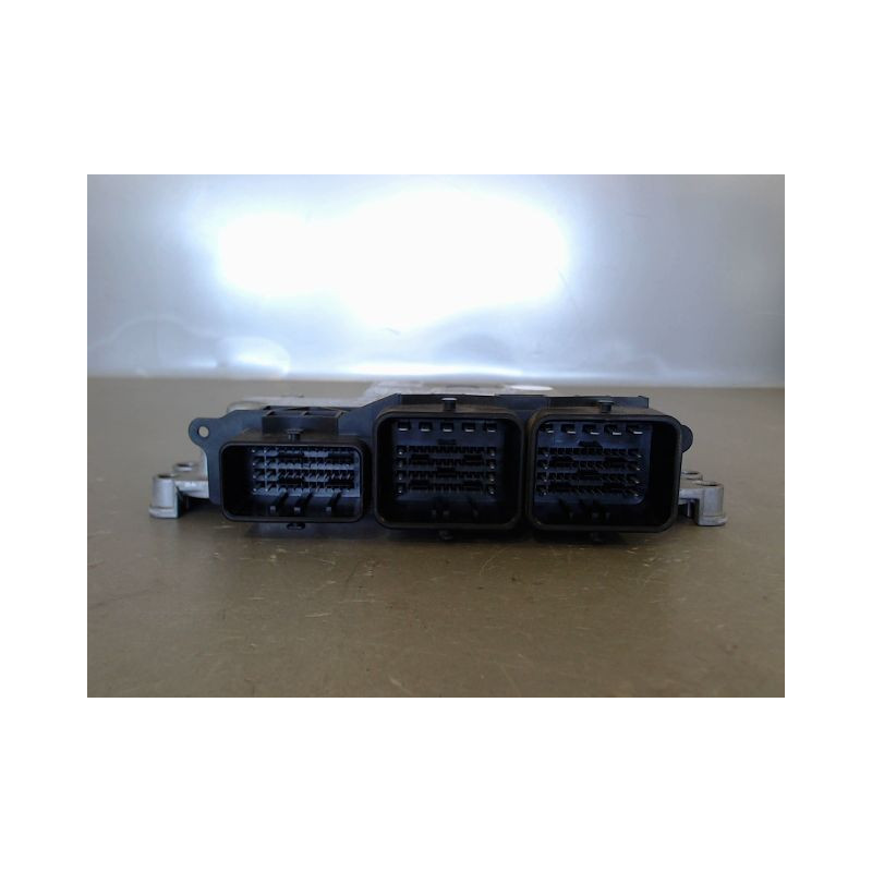 CALCULATEUR MOTEUR PEUGEOT 208