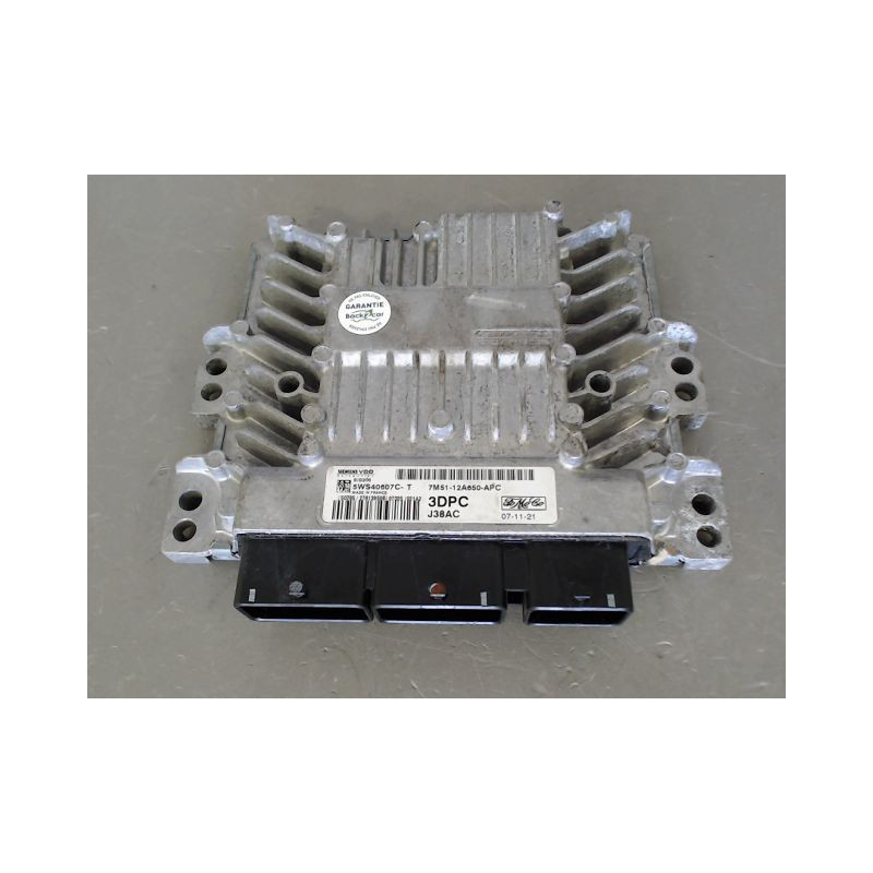 CALCULATEUR MOTEUR FORD FOCUS