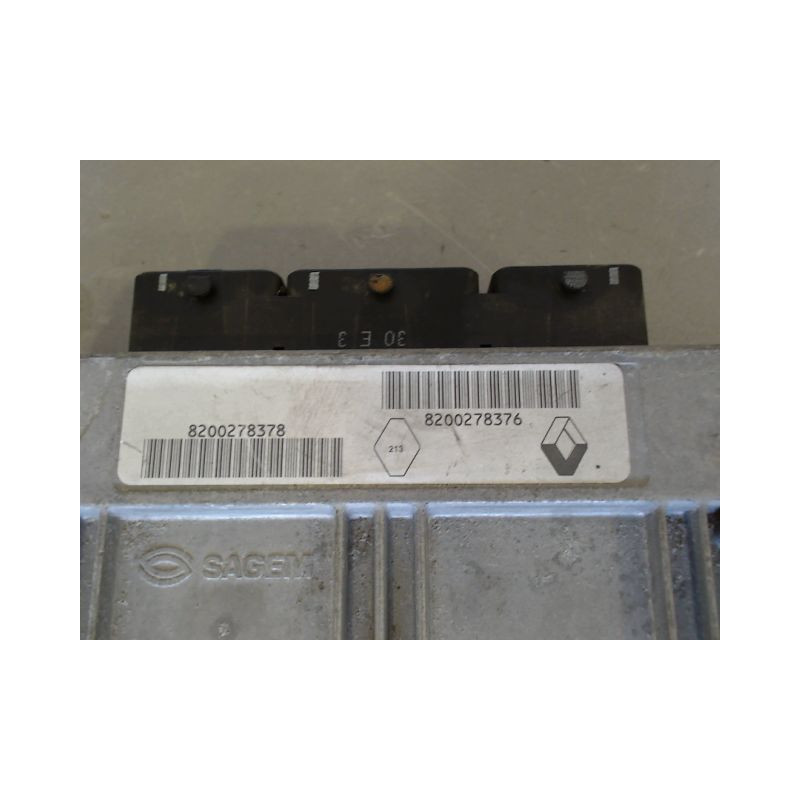 CALCULATEUR MOTEUR RENAULT LAGUNA