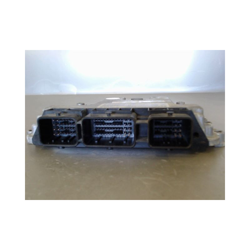 CALCULATEUR MOTEUR PEUGEOT 206