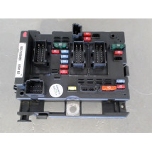 BOITE A FUSIBLES PEUGEOT 206