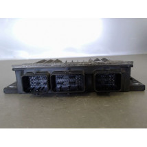 CALCULATEUR MOTEUR RENAULT CLIO