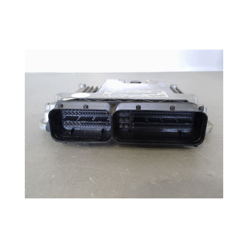 CALCULATEUR MOTEUR OPEL CORSA