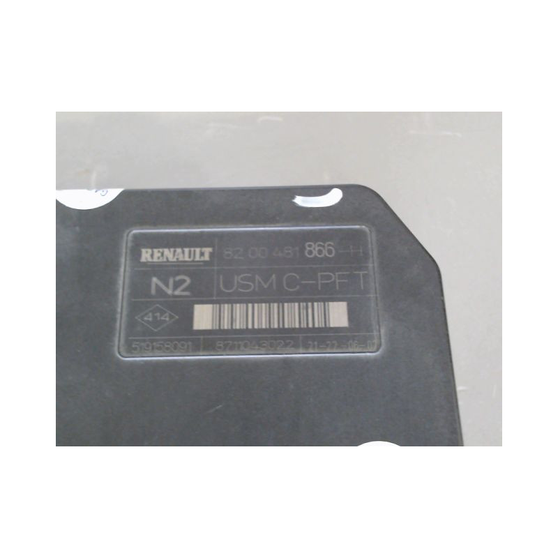 BOITE A FUSIBLES RENAULT MEGANE