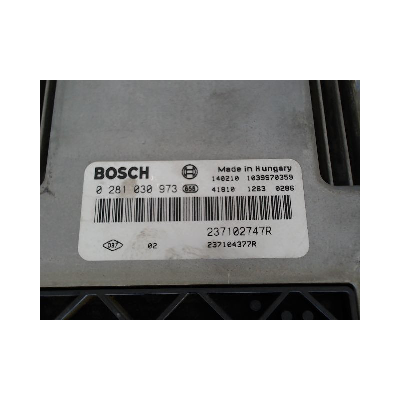 CALCULATEUR MOTEUR RENAULT CLIO