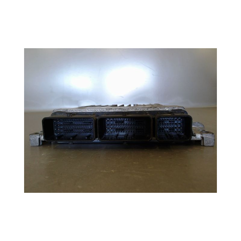 CALCULATEUR MOTEUR RENAULT MEGANE