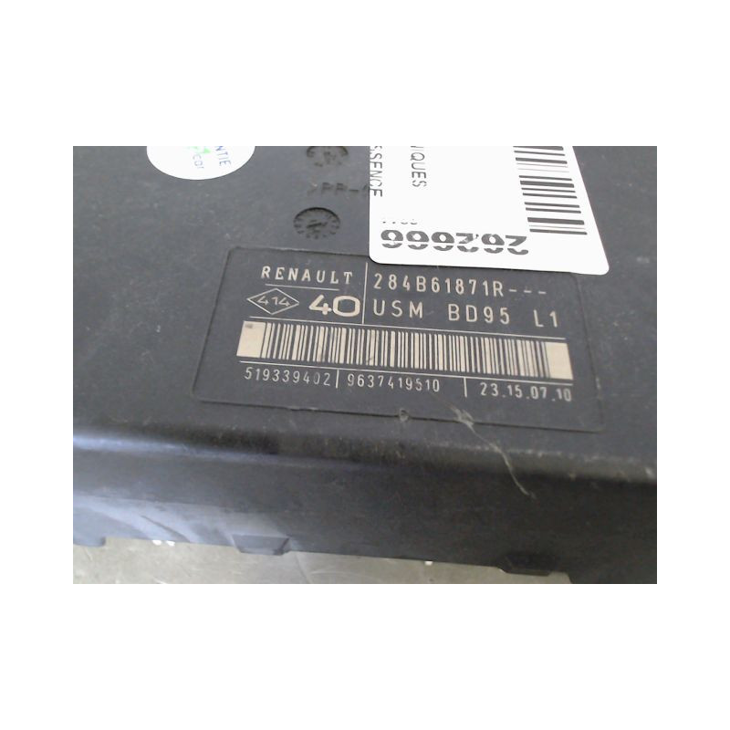 BOITE A FUSIBLES RENAULT MEGANE