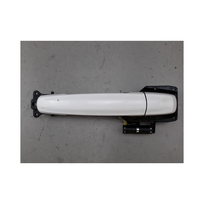 POIGNEE EXTERIEURE PORTE AVANT DROIT SUZUKI SWIFT