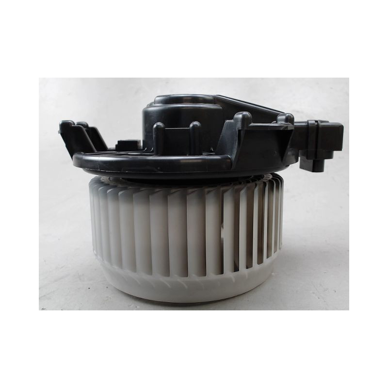 MOTEUR VENTILATEUR CHAUFFAGE SUZUKI SWIFT