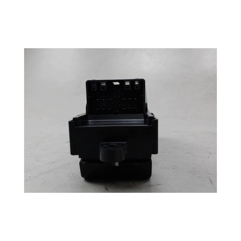 COMMANDE LEVE-GLACE PORTE AVG SUZUKI SWIFT