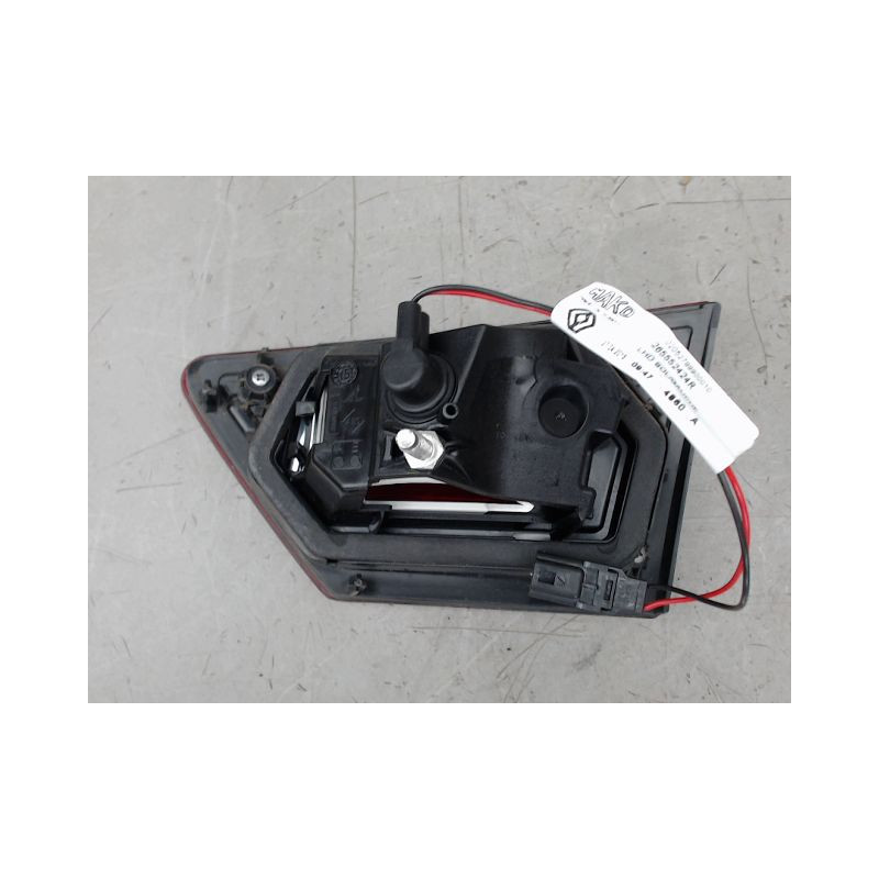 FEU ARRIERE INTERIEUR GAUCHE RENAULT CLIO