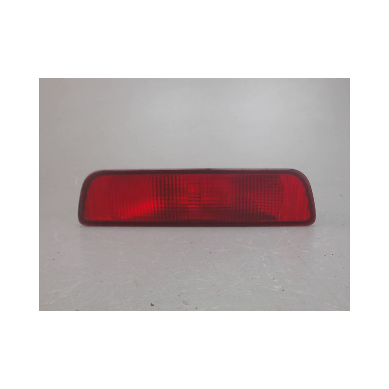 FEU BROUILLARD CENTRAL ARRIERE NISSAN QASHQAI