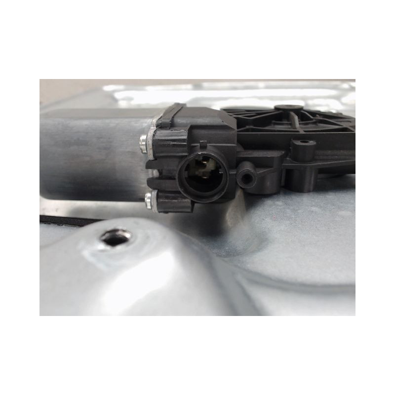 MECANISME LEVE-GLACE AVANT DROIT NISSAN QASHQAI