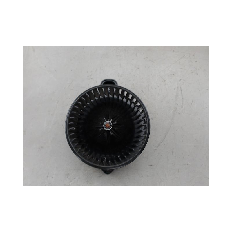 MOTEUR VENTILATEUR CHAUFFAGE KIA RIO