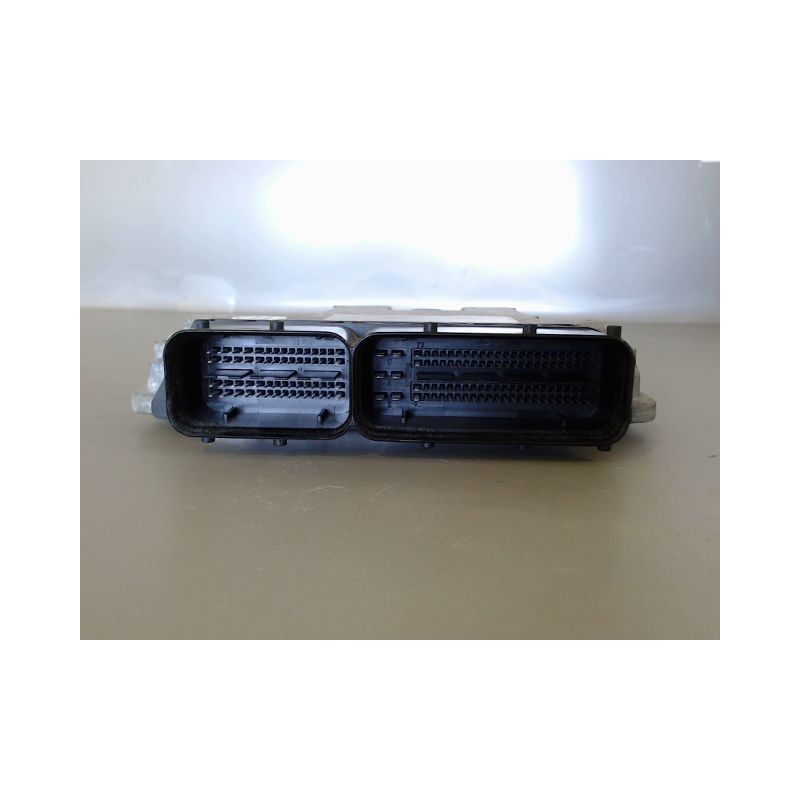 CALCULATEUR MOTEUR VOLKSWAGEN GOLF