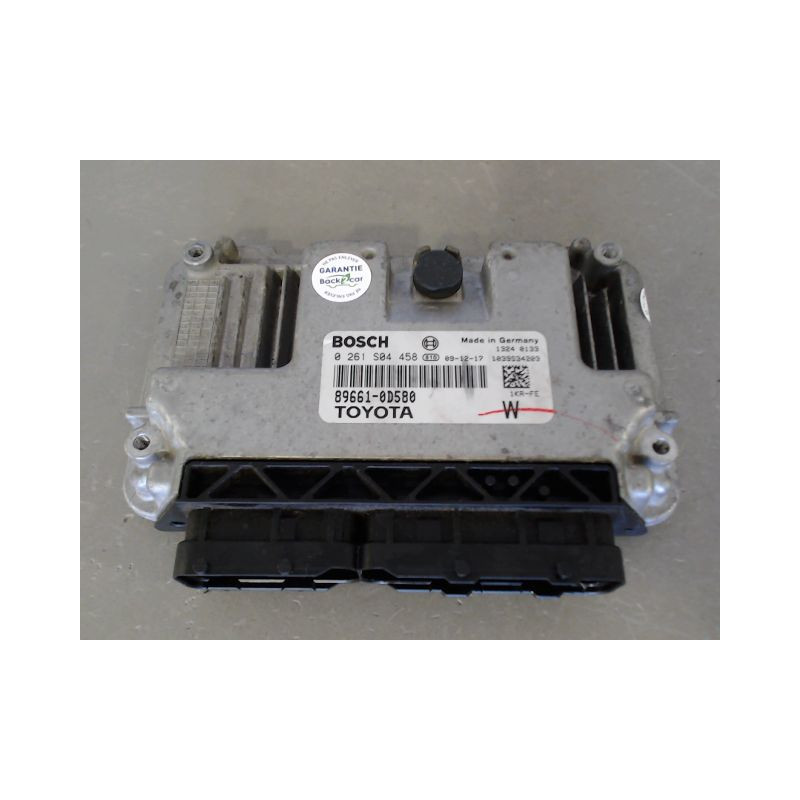 CALCULATEUR MOTEUR TOYOTA YARIS