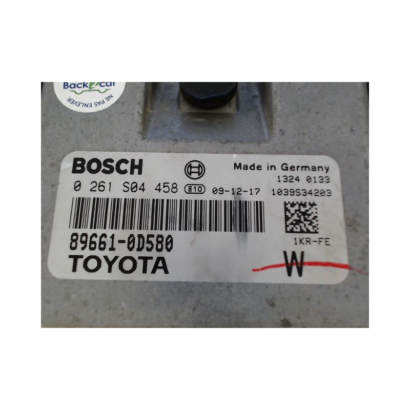 CALCULATEUR MOTEUR TOYOTA YARIS
