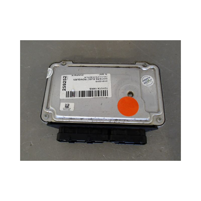 CALCULATEUR MOTEUR TOYOTA YARIS