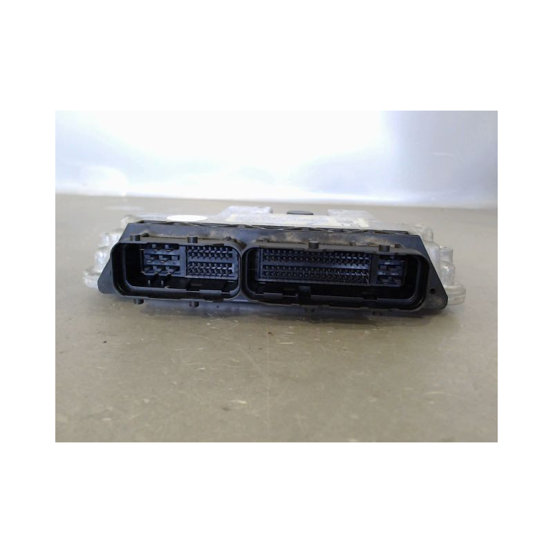 CALCULATEUR MOTEUR TOYOTA AYGO