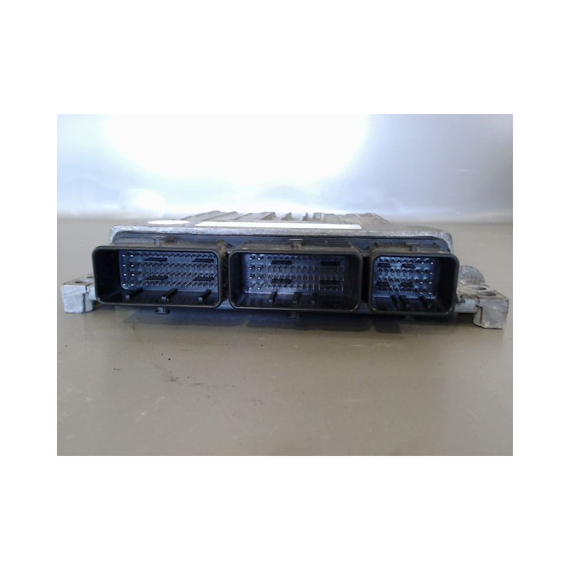 CALCULATEUR MOTEUR RENAULT MEGANE