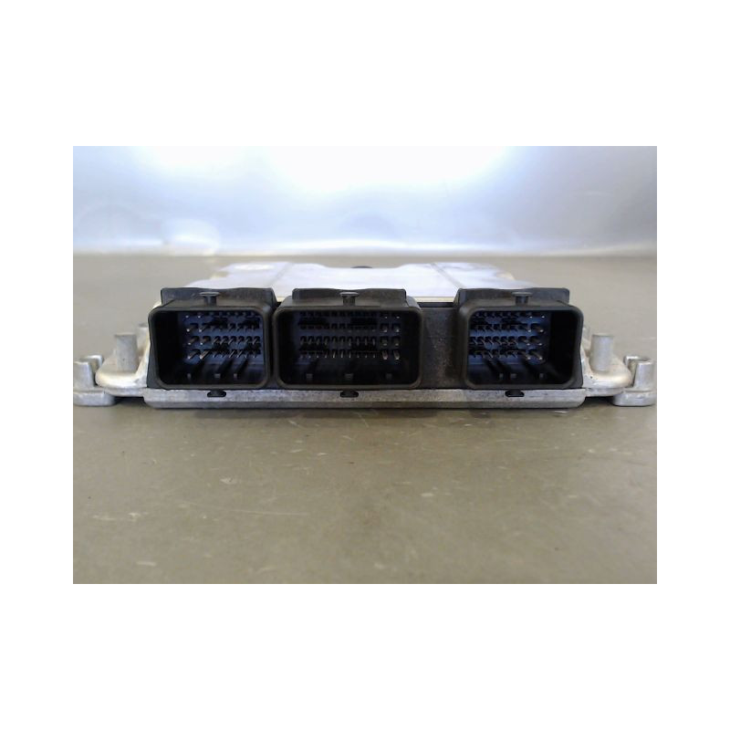 CALCULATEUR MOTEUR PEUGEOT 406