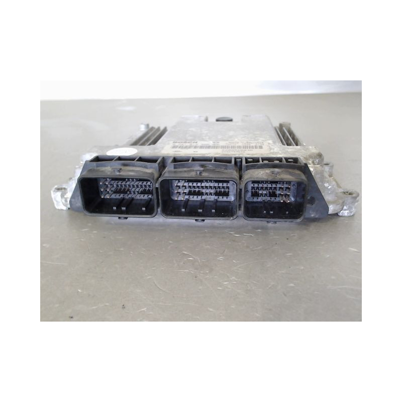 CALCULATEUR MOTEUR RENAULT ESPACE