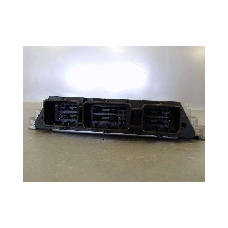 CALCULATEUR MOTEUR PEUGEOT 206