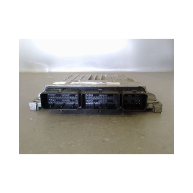 CALCULATEUR MOTEUR RENAULT MEGANE