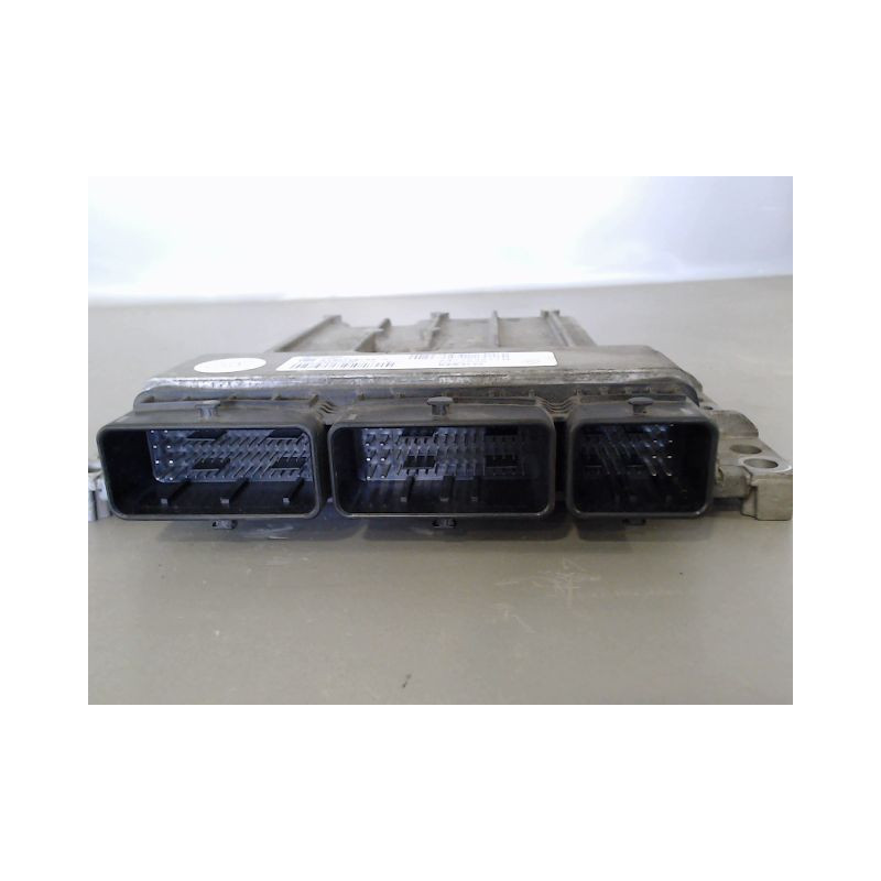 CALCULATEUR MOTEUR DACIA DOKKER