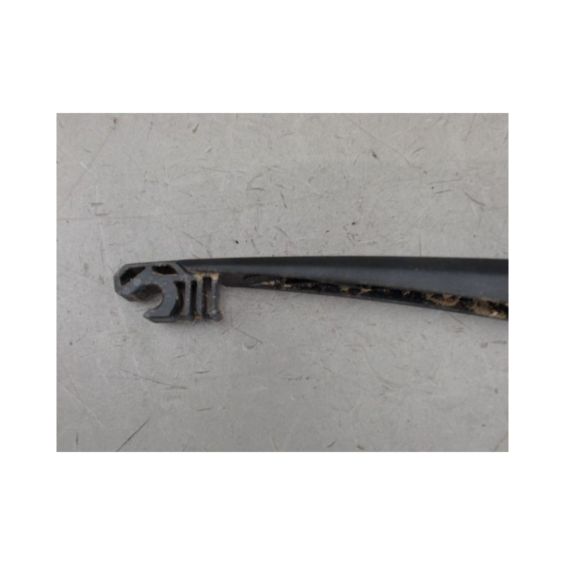 BRAS ESSUIE-GLACE ARRIERE TOYOTA YARIS