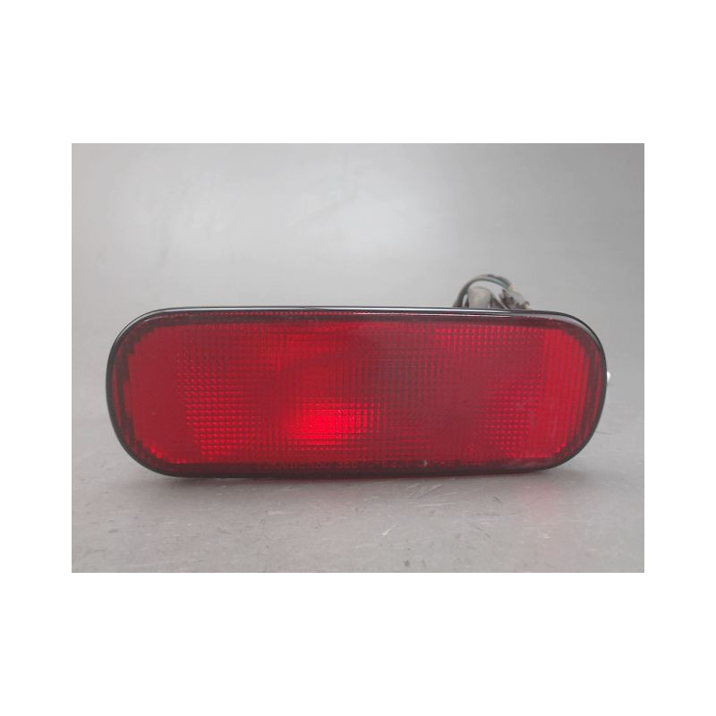FEU BROUILLARD CENTRAL ARRIERE SUZUKI SWIFT