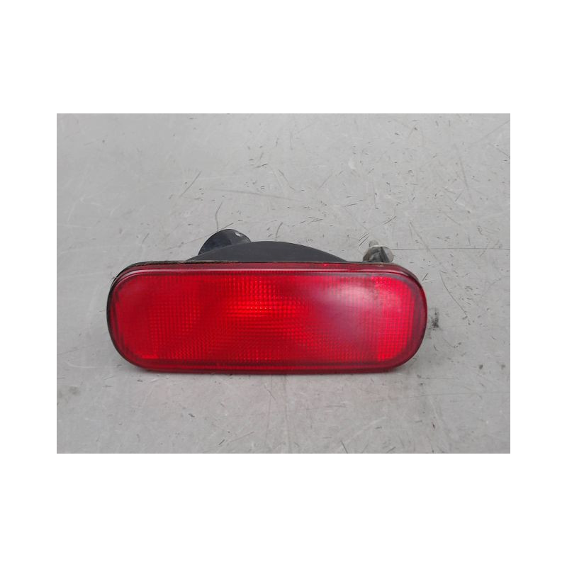 FEU BROUILLARD CENTRAL ARRIERE SUZUKI SWIFT
