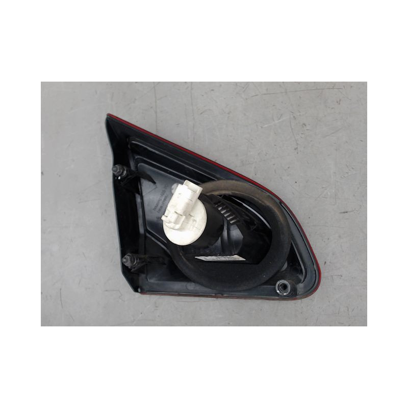 FEU ARRIERE INTERIEUR DROIT NISSAN QASHQAI