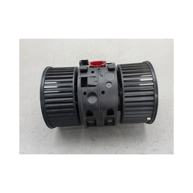 MOTEUR VENTILATEUR CHAUFFAGE RENAULT MEGANE