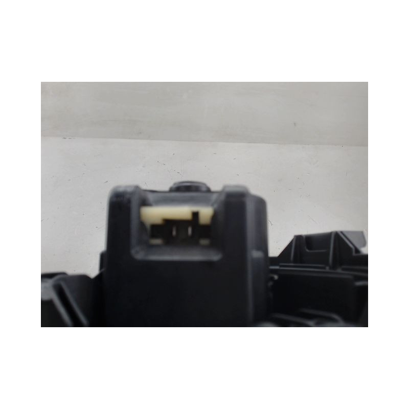 MOTEUR VENTILATEUR CHAUFFAGE OPEL CORSA