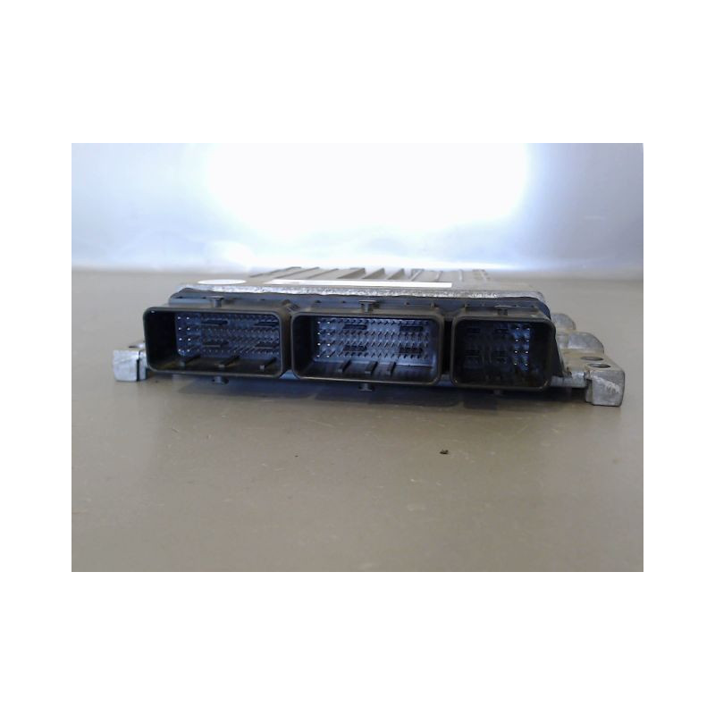 CALCULATEUR MOTEUR DACIA LODGY