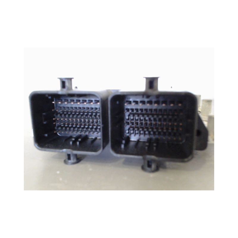 CALCULATEUR MOTEUR SUZUKI SWIFT