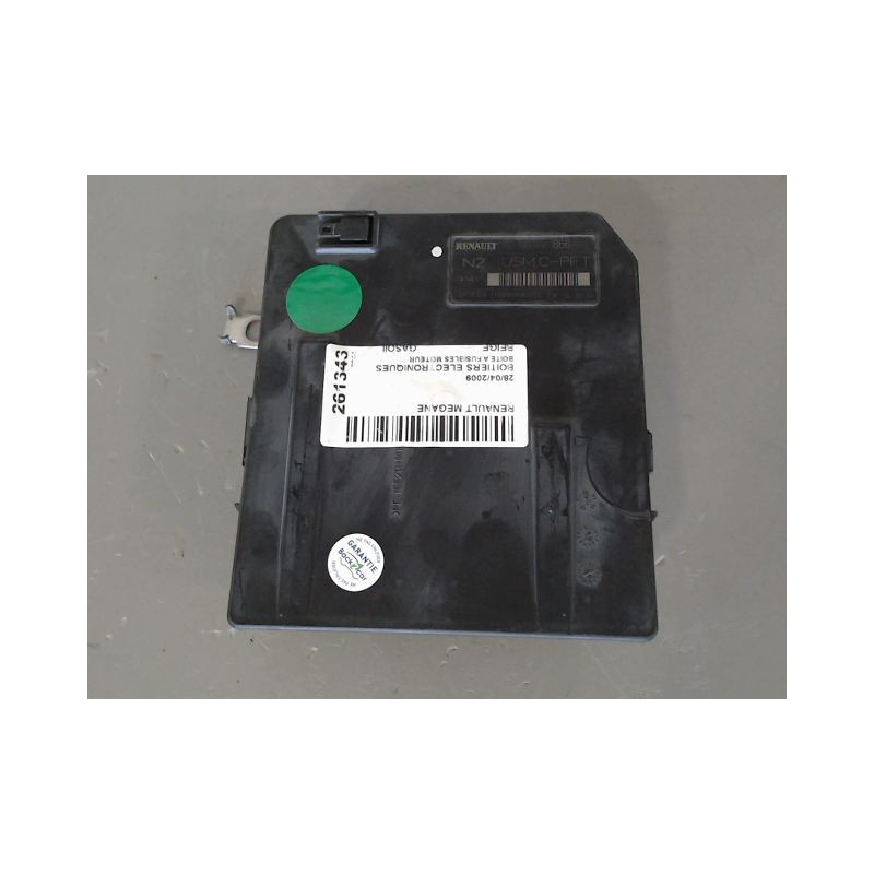 BOITE A FUSIBLES RENAULT MEGANE
